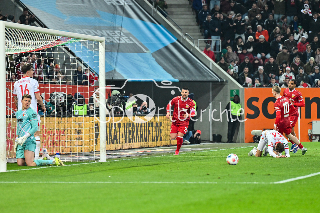 FC Augsburg - VfB Stuttgart | AUGSBURG, GERMANY - 22. MAERZ: Jubel der Gäste nach dem Treffer zum 1-4 durch Deniz UNDAV (VfB Stuttgart 26) / Tor / Torschuetze / Freude / Happy während dem Bundesligamatch zwischen dem FC Augsburg und dem VfB Stuttgart am 27. Spieltag in der WWK Arena / DFL REGULATIONS PROHIBIT ANY USE OF PHOTOGRAPHS AS IMAGE SEQUENCES AND/OR QUASI-VIDEO