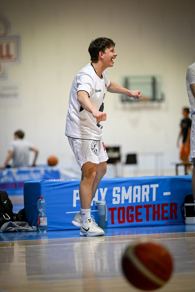 gml_046 | Fotos von Basketballspielen aus dem Raum NRW fotografiert von Gero Mueller-Laschet und Daniel Schaefer - Realisiert mit Pictrs.com