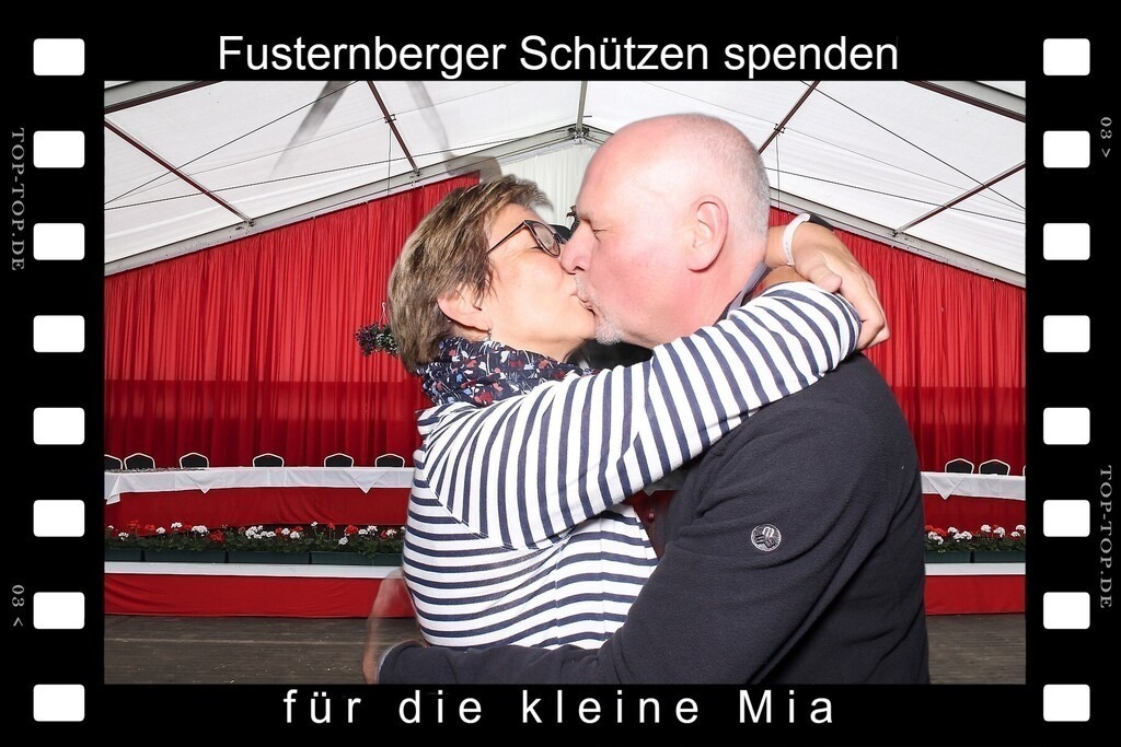 top-top.de 240928-075 | Foto, Video, Fotografie, Videografie, Fotobox, DJ, Discjockey, Musik, Musikbox, Veranstaltung, Photobooth, Amazon, Ebay, Buchtipp, Bestseller, Autor, Verlag, Buch, Wesel, Hamminkeln, NRW, Dinslaken, Rees, Drohne, Hochzeit, Party, Fotobox, Wesel, Fotograf