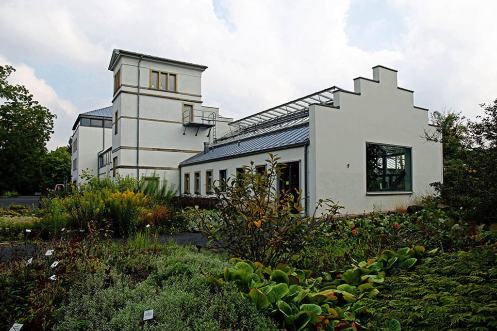 Bildlexikon Leipzig - Botanischer Garten der Universität Leipzig | Das Team hinter BILDLEXIKON LEIPZIG bündelt historische wie aktuelle Informationen über die Stadt Leipzig in Text und Bild auf einer Plattform und stellt diese der interessierten Öffentlichkeit zur Verfügung.