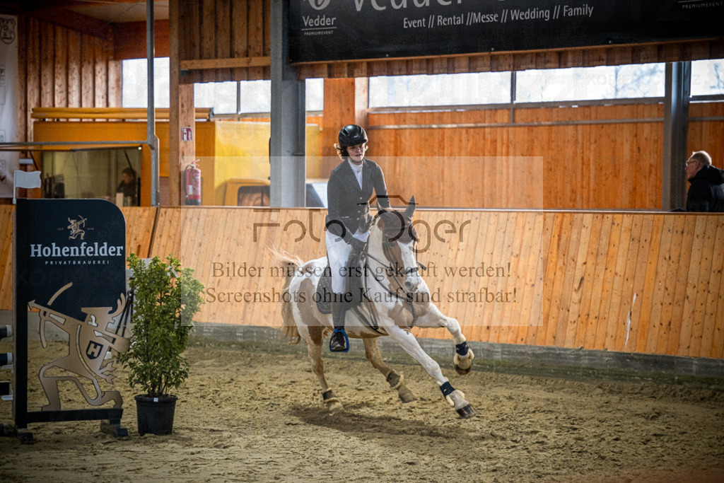 DOS_1060 | Entdecke hochwertige Reitturnierfotos von Foto Oger. Professionell, emotional und authentisch – jetzt Lieblingsmomente im Shop bestellen.Deutschlandweite Turnierfotografie. - Realisiert mit Pictrs.com