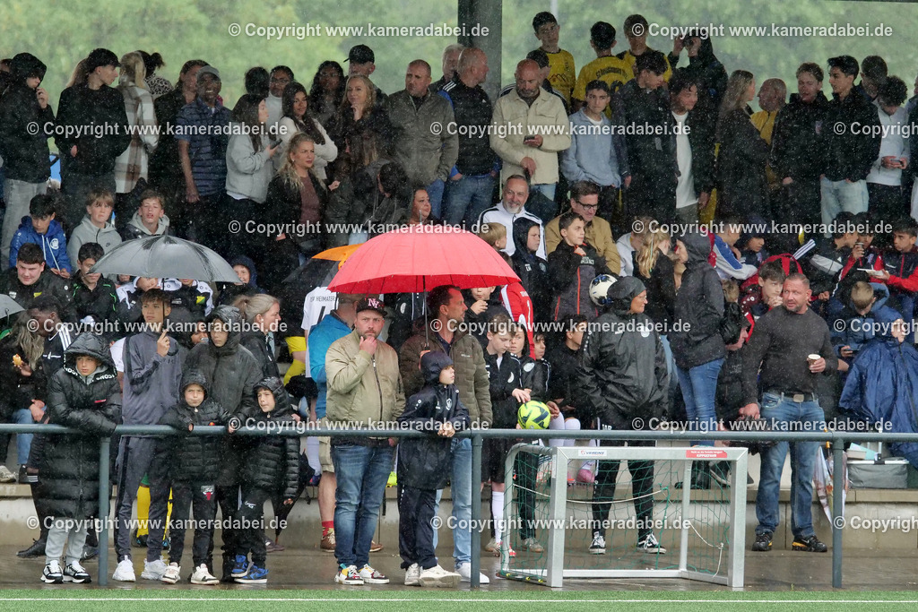 Fußball : C-Junioren : Aufstieg Regionalliga West : SUS 09 Dinslaken - Vfb 03 Hilden am 04.06.2026 in Dinslaken | Fußball : C-Junioren : Aufstieg Regionalliga West : SUS 09 Dinslaken (rotr Trikots)- Vfb 03 Hilden (weiße Trikots) am 04.06.2026 in Dinslaken - Realisiert mit Pictrs.com
