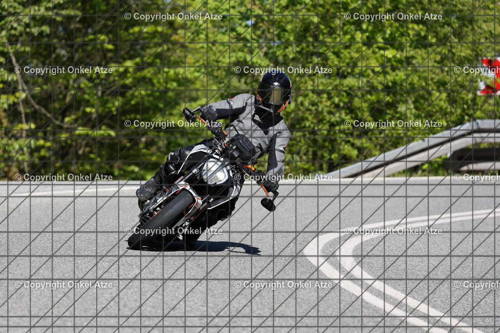 IMG_9210 | Fotograf am Kyffhäuser. Onkel Atze. Kyffhäuser Rennstrecke. Café36. Motorsportfotografie. - Realisiert mit Pictrs.com