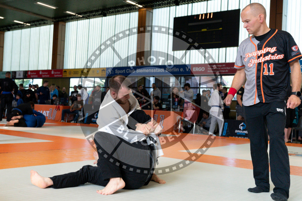 20240915PBB1504 | Athletes compete during the Grappling Industries’ grappling and Brazilian jiu-jitsu competition in Berlin, on September 15, 2024.