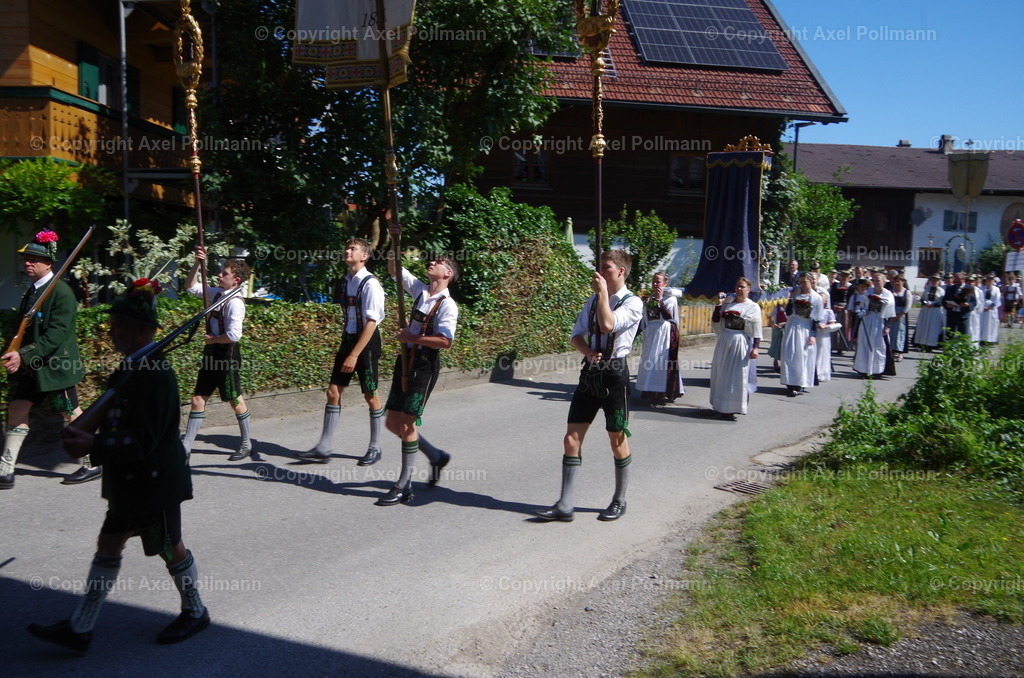 IMGP5780 | fotografiert von Axel PollmannLeonhardi Wallfahrt Benediktbeuern und Murnau, Fronleichnam, Fasching, Landschaft im Loisachtal und Benediktbeuern  - Realisiert mit Pictrs.com
