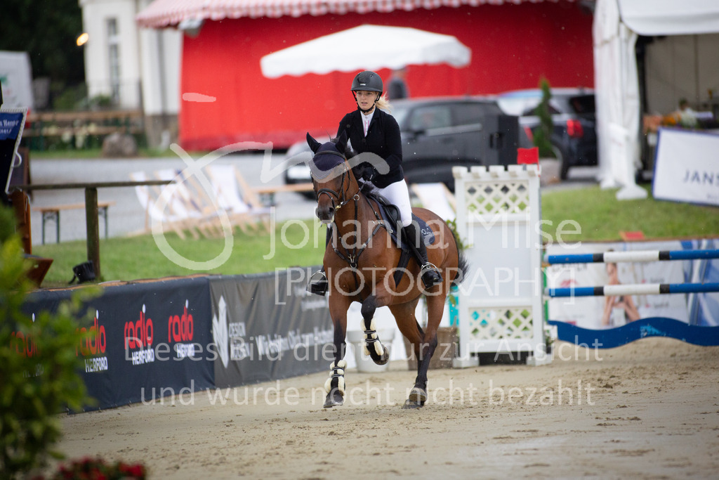 230729_BHO_Springprf.-A2018 | Deine schönsten Turniermomente als professionelle Fotos! Entdecke hochwertige Pferdesport-Fotografie im Online-Shop. Jetzt Fotos finden & bestellen!