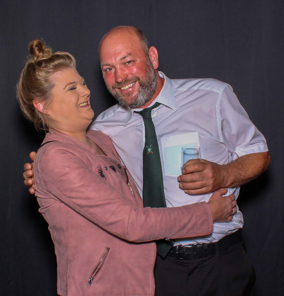 top-top.de-250628-050 | Foto, Video, Fotografie, Videografie, Fotobox, DJ, Discjockey, Musik, Musikbox, Veranstaltung, Photobooth, Amazon, Ebay, Buchtipp, Bestseller, Autor, Verlag, Buch, Wesel, Hamminkeln, NRW, Dinslaken, Rees, Drohne, Hochzeit, Party, Fotobox, Wesel, Fotograf