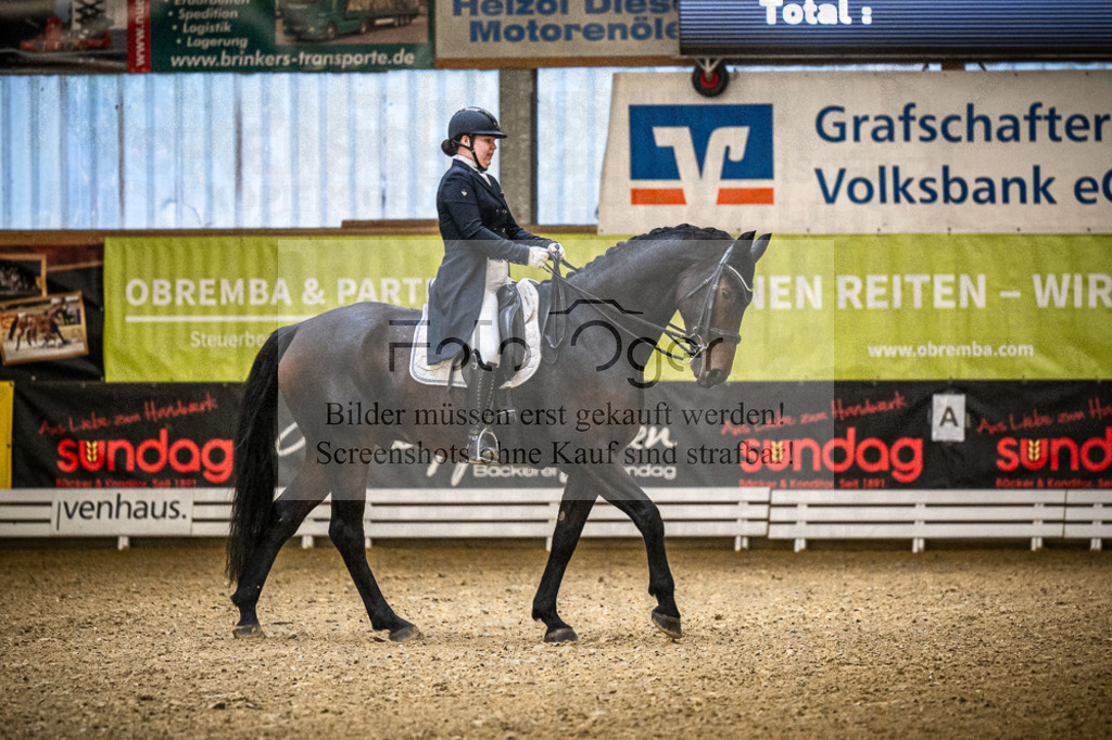 DOS_0066 | Entdecke hochwertige Reitturnierfotos von Foto Oger. Professionell, emotional und authentisch – jetzt Lieblingsmomente im Shop bestellen.Deutschlandweite Turnierfotografie. - Realisiert mit Pictrs.com