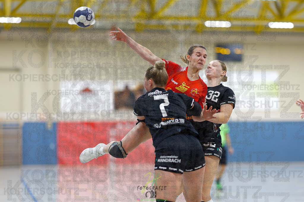 Frauen Regionalliga (HHV); HSG Wettenberg - HSG Twistetal | Frauen Regionalliga (HHV); HSG Wettenberg - HSG Twistetal am 08.11.2025 in Launsbach (Wettenberg) (Halle GS Launsbach (Wettenberg))Photo © 2025 - Jörg Heinrich - Realisiert mit Pictrs.com