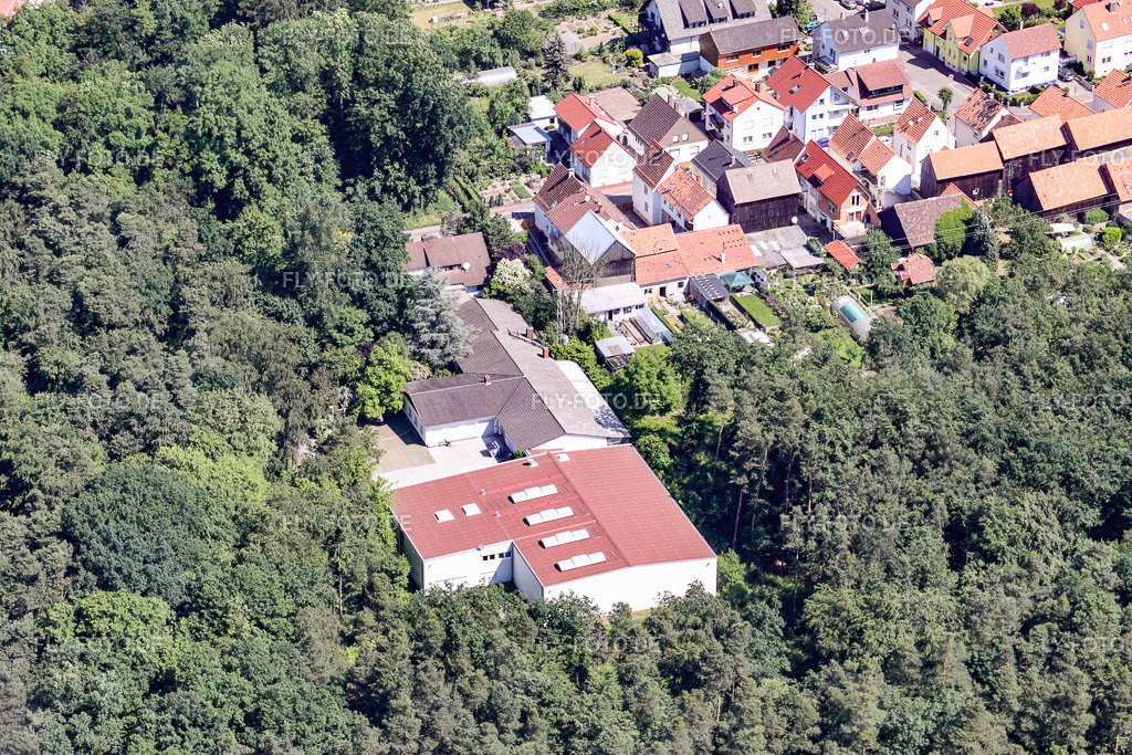 Paulat Kunststoff GmbH | Luftbild: Paulat Kunststoff GmbH in Hatzenbühl im Bundesland Rheinland-Pfalz in Deutschland. Foto: IMG_18427.jpg vom 30.05.2009 durch Werner Riehm/FLY-FOTO.de - Realisiert mit Pictrs.com