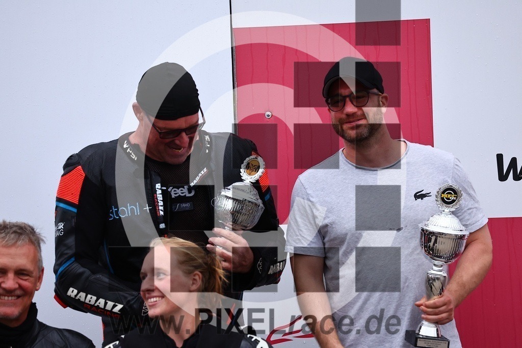 social-20250830_08389 | Schöne Erinnerungen an spannende Momente - das festzuhalten ist unser Job. PIXELrace.de ist seit 2003 auf den Rennstrecken Europas unterwegs um die Action draußen beim Fahren und die wunderbare Stimmung imm Fahrerlager für euch einzufangen.