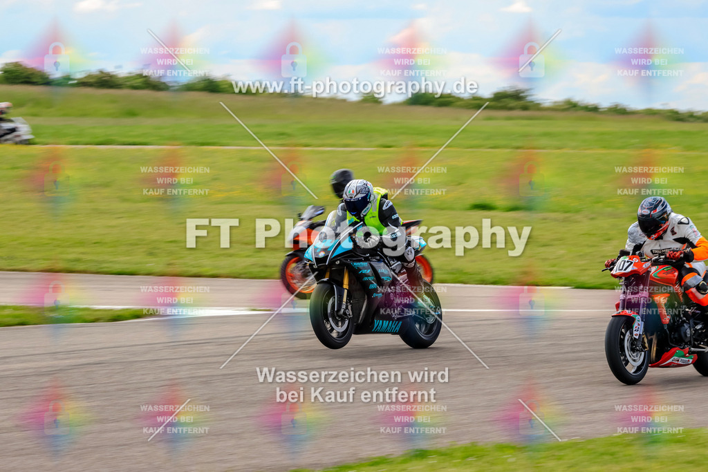 MotoTeam-1327 | Hier findet Ihr Bilder von Touristenfahrten auf der Nürburgring Nordschleife oder von anderen Veranstaltungen die ich besucht habe. Viel Spass beim Durch Schauen 