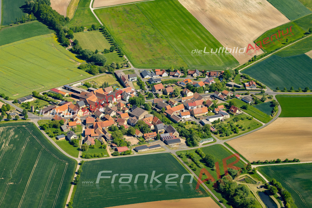 siegendorf-oberschwarzach-luftbild-1663-jahr-2025 | Luftbild Vs Google Maps  Siegendorf  Oberschwarzach -Das Luftbild wurde 2025 vom UL-Flugzeug heraus erstellt ( keine Drohne ) - Hochauflösende Luftaufnahme -Nicht vergleichbar mit Google Maps oder Satelittenbilder- Die Geschenkidee !Mit Lizenz und Bildrechte bestellbar