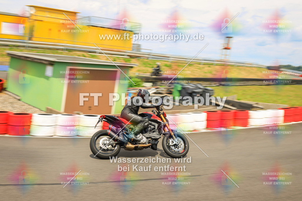 _DSK2874 | Hier findet Ihr Bilder von Touristenfahrten auf der Nürburgring Nordschleife oder von anderen Veranstaltungen die ich besucht habe. Viel Spass beim Durch Schauen 