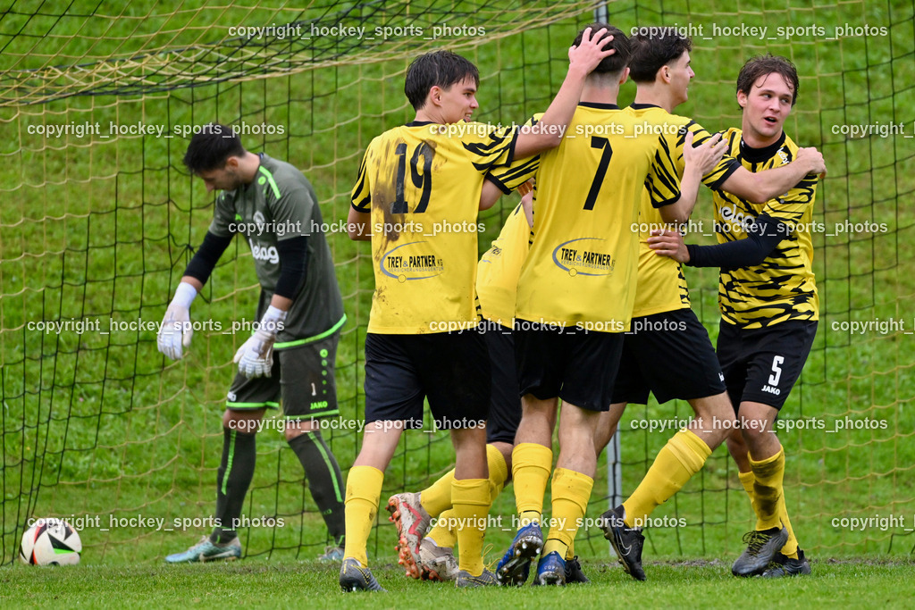 FC Faakersee vs. FC-WR Nussdorf Debant | Jubel FC Faakersee Mannschaft, #19 Felix Maximilian Opriessnig FC Faakersee, #7 Felix Michael Bachlechner FC Faakersee, #5 Cajetan Maria Thaddäus Kolig FC Faakersee, #16 Tobias Felix Waldner FC Faakersee, #1 Benjamin Unterwurzacher FCWR Nussdorf Debant, FC Faakersee vs. FC-WR Nussdorf Debant, FC Faakersee vs. FC-WR Nussdorf Debant am 28.09.2024 in Finkenstein (Sportplatz Faakersee), Austria, (Photo by Bernd Stefan)