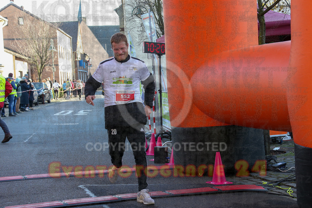 241201_1246_EX1_3301 | Sportfotografie im Rhein-Sieg Kreis, Köln, Bonn, NRW, Rheinland Pfalz, Hessen, etc. Unser Tätigkeitsfeld umfasst den Laufsport vom Volkslauf über den Marathon, Duathlon, Triathon bis zum Ultralauf wie Kölnpfad Ultra oder Schindertrail.