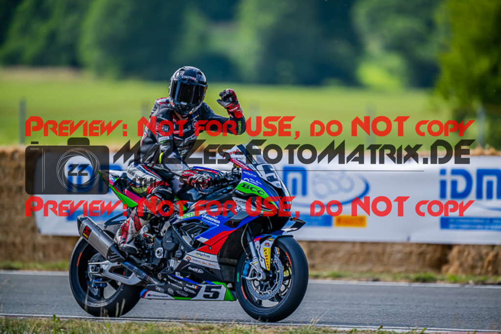 MaZZes_FotoMatrix_220722_8293 | IDM1000