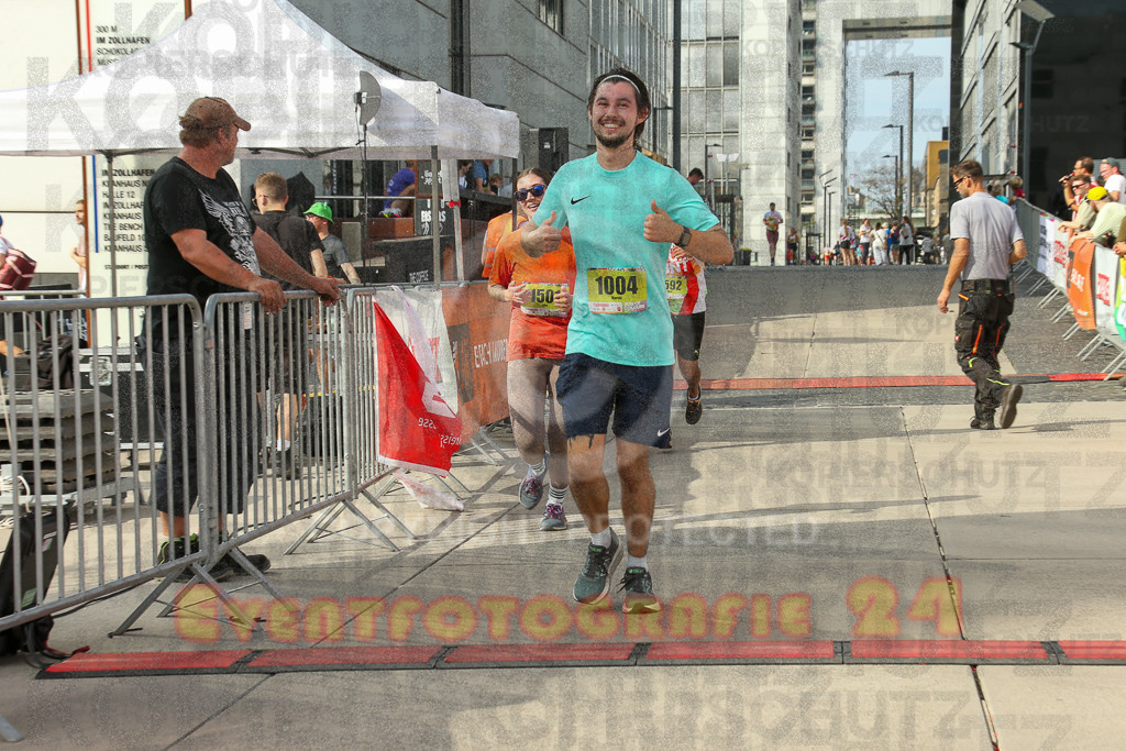 250920_1535_EX1_0144 | Sportfotografie im Rhein-Sieg Kreis, Köln, Bonn, NRW, Rheinland Pfalz, Hessen, etc. Unser Tätigkeitsfeld umfasst den Laufsport vom Volkslauf über den Marathon, Duathlon, Triathon bis zum Ultralauf wie Kölnpfad Ultra oder Schindertrail.