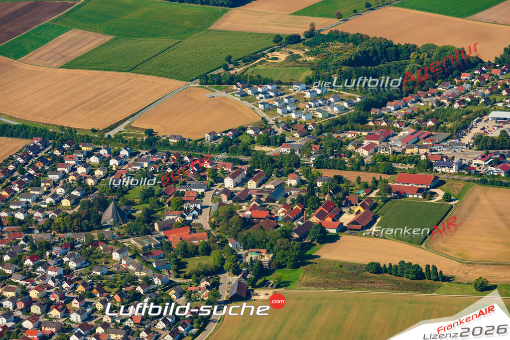 Luftaufnahme der Stadt Hagelstadt - Die Luftaufnahme wurde 2025 vom UL-Flugzeug heraus erstellt ( keine Drohne ) - Hochauflösende Luftaufnahme - für professionelle Ausdrucke geeignet. Die Geschenkidee !Mit Lizenz und Bildrechte bestellbar