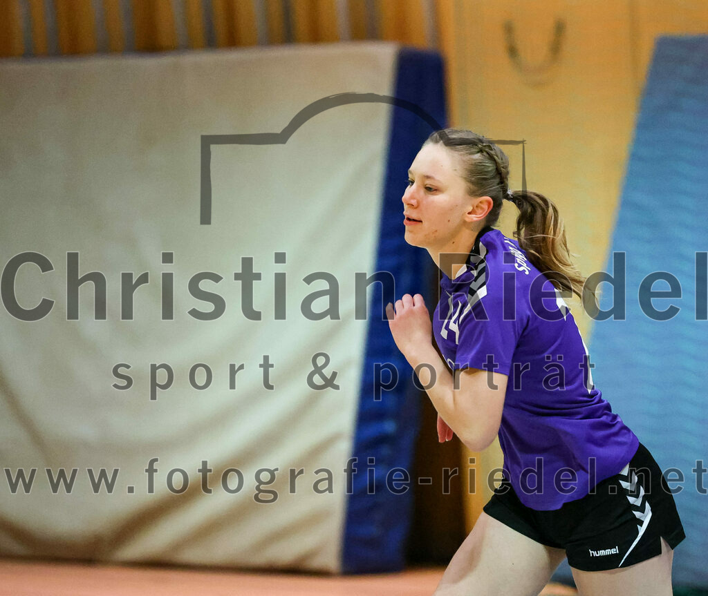 2022-11-12_035_SpVgg_Altenerding_II_gegen_SC_Kirchdorf | Erding, Deutschland, 12.11.2022:
Handball, Bezirksliga Frauen Altbayern 2022 / 2023, 5. Spieltag, SpVgg Altenerding II gegen SC Kirchdorf, Endergebnis: 24:19

Sophie Lößl (SpVgg Altenerding, #24)

Foto: Christian Riedel / fotografie-riedel.net