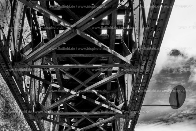 Alte Eisenbahnbrücke im Vogelsberg | Bestelle Landschaftsfotos und Naturfotos online direkt vom Fotografen | Wandbilder und Poster in Alu, Acrylglas, Leinwand ✓ Meer ✓ Strand ✓ Sonnenuntergang ✓ Sonnenaufgang