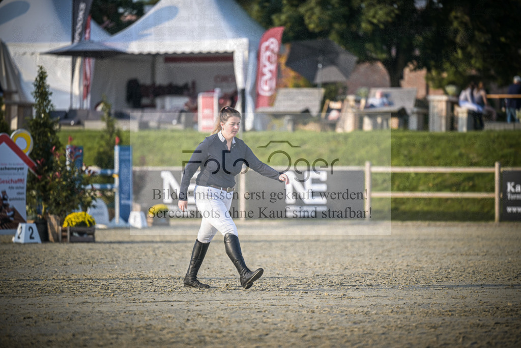 DOS_0005 | Entdecke hochwertige Reitturnierfotos von Foto Oger. Professionell, emotional und authentisch – jetzt Lieblingsmomente im Shop bestellen.Deutschlandweite Turnierfotografie. - Realisiert mit Pictrs.com