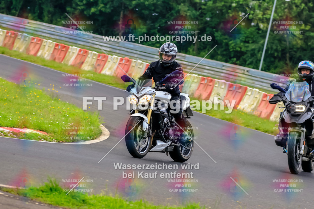 VBK-6806 | Hier findet Ihr Bilder von Touristenfahrten auf der Nürburgring Nordschleife oder von anderen Veranstaltungen die ich besucht habe. Viel Spass beim Durch Schauen 