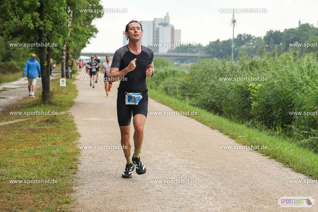 LUR_1789 | 34. M-net Erlanger Triathlon 2025 #erlangertriathlon  #mnettriathlon2025 #mnettriathlon #team #olympischedistanz #mitteldistanz #triathlon #maindonaukanal  #erlangertriathlon2025 #yourpictrs #tv1848 #tv1848erlangen  #triathlonbayern #sportinerlangen #demsportverbunden #sportshot_your_pictrs Copyright: www.sportshot.de