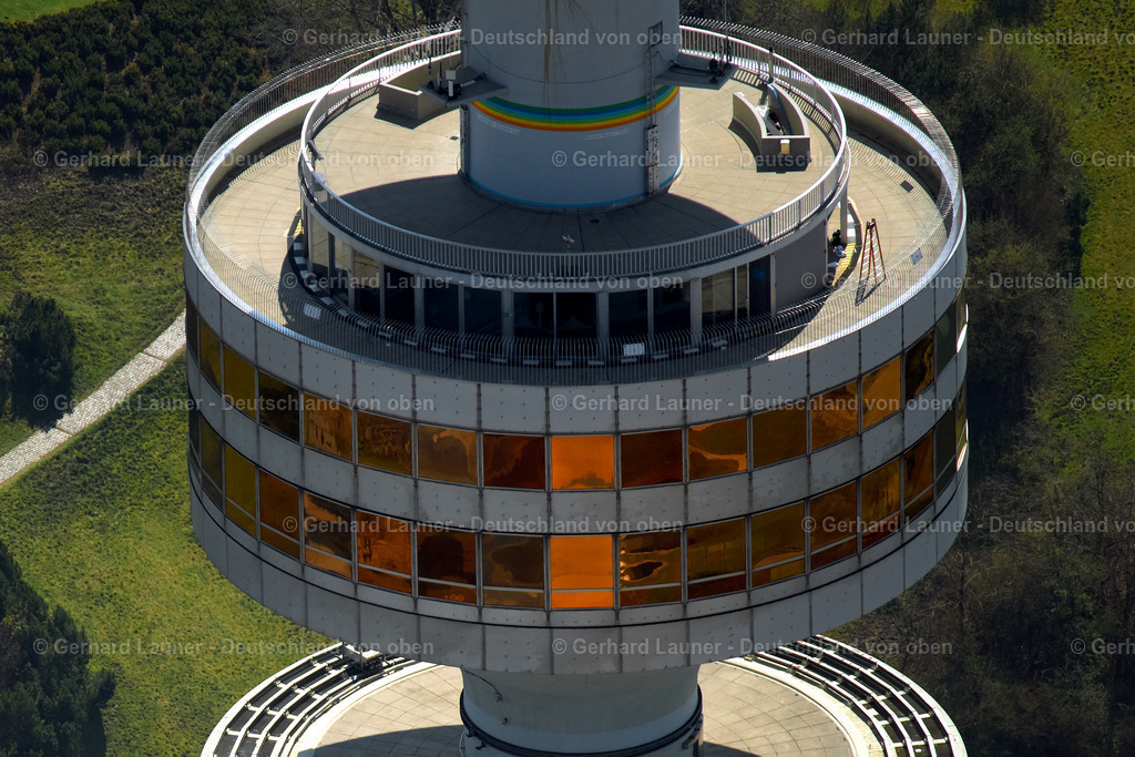 4021479 | MüNCHEN 08.04.2020 Fernmeldeturm- Bauwerk und Fernsehturm Olympiaturm im Olympiapark am Spiridon-Louis-Ring in München im Bundesland Bayern, Deutschland. // Television Tower Olympiaturm in Olympiapark on Spiridon-Louis-Ring in Munich in the state Bavaria, Germany. Foto: Gerhard Launer