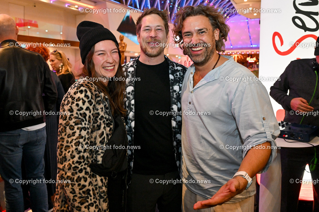 Lassts mas sche griassn_ 2 Tagesbart_ 31.10.2024-85 | bilder, linz, oberösterreich, österreich, europa, photo, foto, tiere, hunde, landwirtschaft, landschaft, politik, wirtschaft, wissenschaft, industrie, verkehr, medizin, society, fodo.news