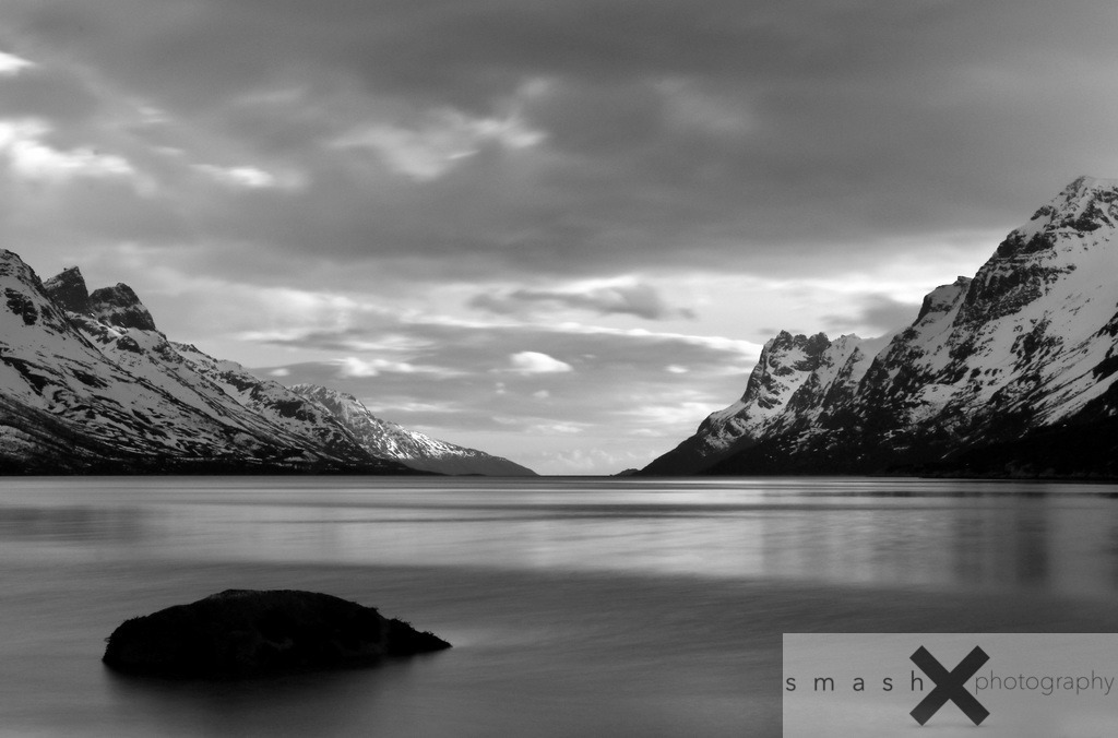 Midnightsun at the Ersfjørd B/W | Ersfjørd (Norway/Norwegen)