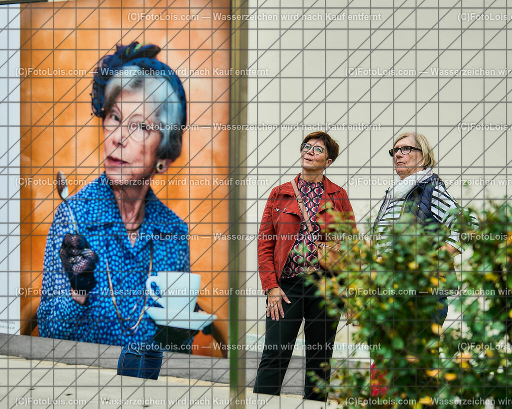 ALP9494_Menschenbilder-Ausstellung MANK_Rundgang | (C)FotoLois.com, Alois Spandl, MENSCHENBILDER-Ausstellung in der Stadtgemeinde Mank am Gelände der Pfarre und der Gemeinde, Do 12. Oktober 2023.