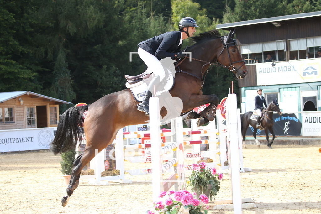 DL2Q4310 | Willkommen bei Brunnmayr - Design & Fotografie – Ihrem Spezialisten für Reitturniere und Pferdeveranstaltungen in Oberösterreich, Salzburg und Bayern! Seit über 17 Jahren sind wir leidenschaftlich dabei.