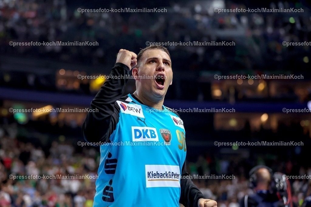 KoeEHF14062501097 | 14.06.2025, Handball, Halbfinale TruckScout24 EHF FINAL4, LANXESS arena Köln, Füchse Berlin - HBC Nantes: Jubel der Füchse Berlin nach dem EInzug  ins Finale. Torwart Dejan Milosavljev  (Fuechse Berlin #96) 