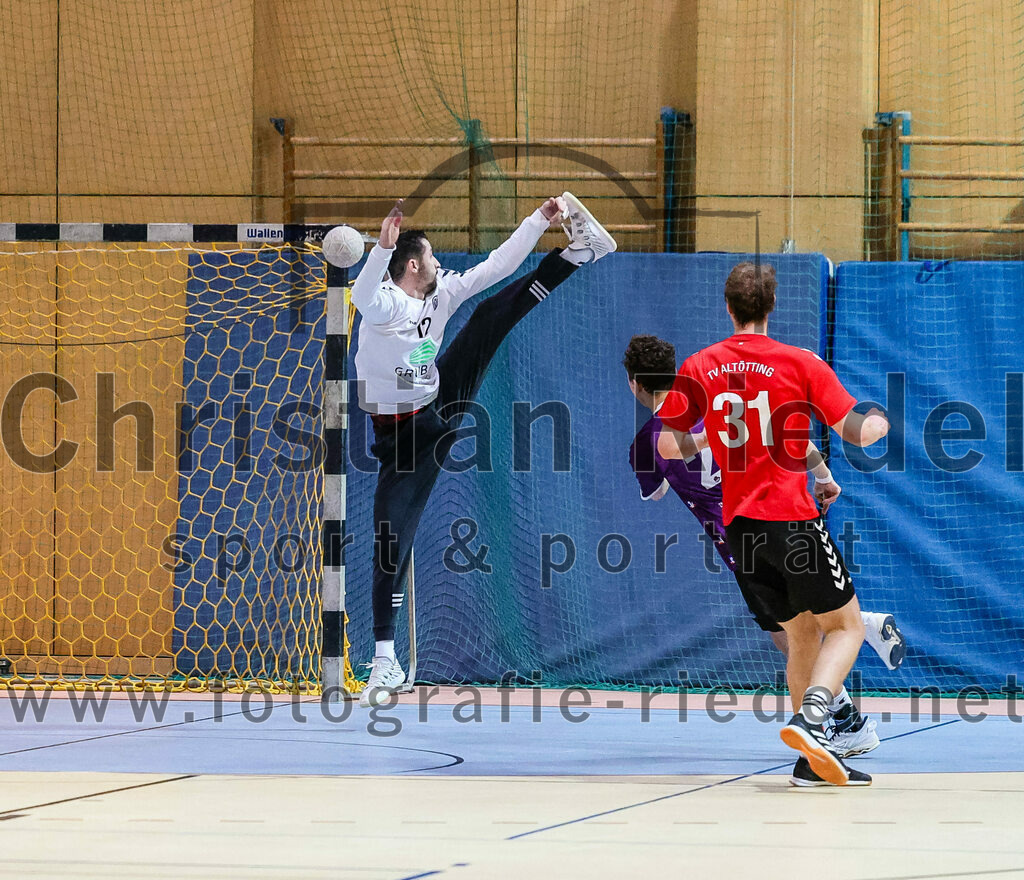 2024-01-27_100_SpVgg_Altenerding_gegen_TV_Altoetting | Erding, Deutschland, 27.01.2024:
Handball, Bezirksoberliga Männer 2023 / 2024, 13. Spieltag, SpVgg Altenerding gegen TV Altötting, Endergebnis: 30:28

Moritz Sturm (SpVgg Altenerding, #23), Michael Oberauer (TV Altötting, #31)

Foto: Christian Riedel / fotografie-riedel.net