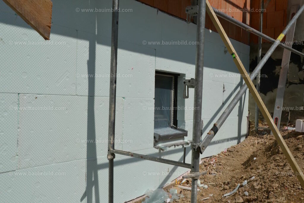bib-lg18-putzarbeiten-0219 | Nach LV-Leistungsgruppen sortierte Detailfotos über den Bau eines Hauses. Alle Hausbau-Bilder direkt vom Urheber und Autor der Website Haus-Selber-Bauen.com