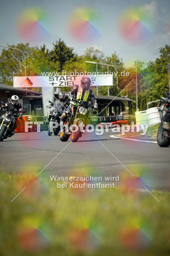 OBK_Mai_Justin_Uwe-10755 | Hier findet Ihr Bilder von Touristenfahrten auf der Nürburgring Nordschleife oder von anderen Veranstaltungen die ich besucht habe. Viel Spass beim Durch Schauen 