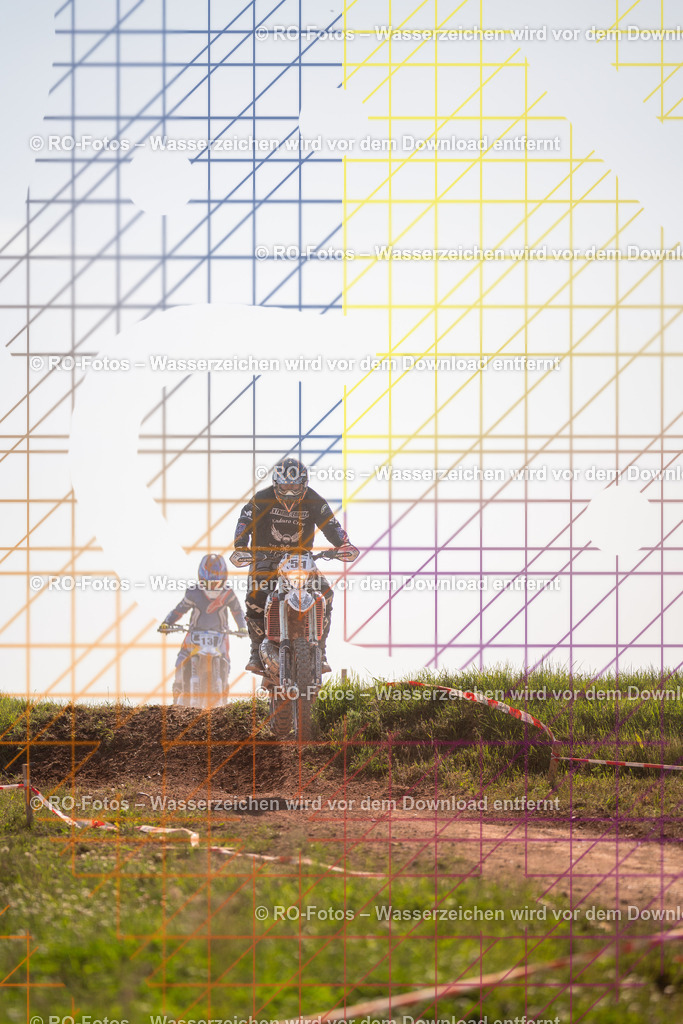Wolfshausen 3 Lauf -1907 | Sportfotografie von RO-Fotos: Motorsport, Motocross, Enduro, Laufveranstaltungen und Triathlon. Professionelle Fotos von Sportlern und Events. - Realisiert mit Pictrs.com