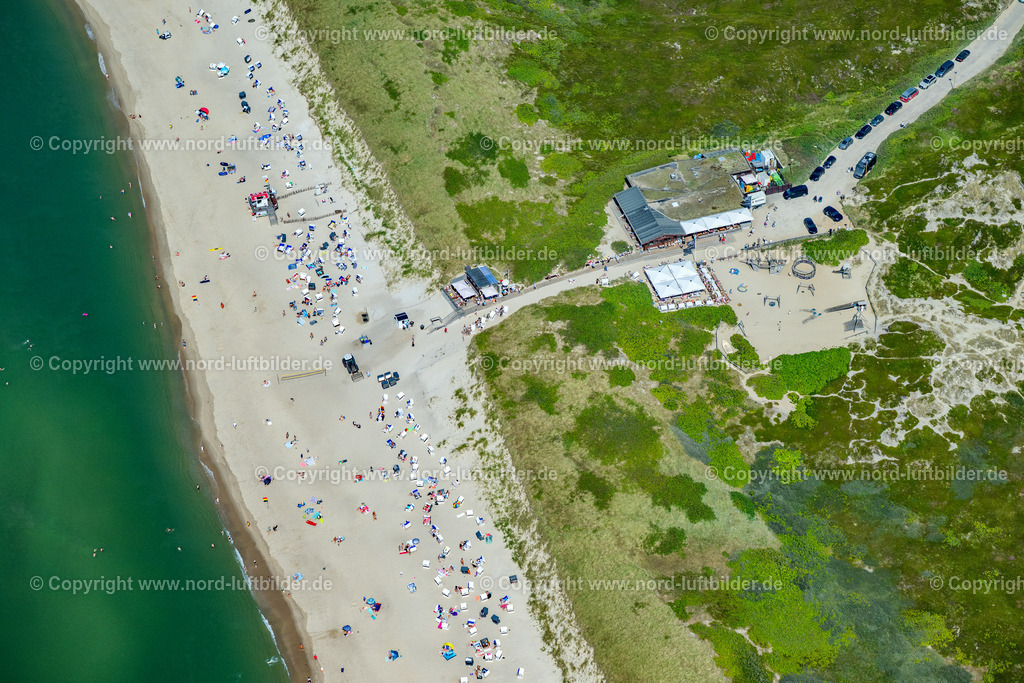 Sylt_Rantum_Gaststätte_Sansibar_ELS_5381130825 | SYLT 13.08.2025 Gebäude des Restaurant " Sansibar " im Ortsteil Rantum (Sylt) in Sylt auf der Insel Sylt im Bundesland Schleswig-Holstein, Deutschland. // Building of the restaurant " Sansibar " in the district Rantum (Sylt) in Sylt on Island Sylt in the state Schleswig-Holstein, Germany. Foto: Martin Elsen