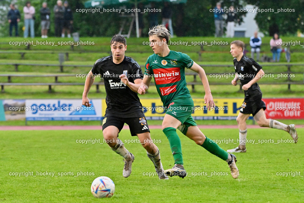 SV Rapid Lienz vs. URC Thal Assling | #16 Sandro Unterreiner Rapid Lienz, #5 Tobias Markus Trojer Thal Assling, SV Rapid Lienz vs. URC Thal Assling, SV Rapid Lienz vs. URC Thal Assling am 08.06.2024 in Lienz (Dolomiten Satadion), Austria, (Photo by Bernd Stefan)