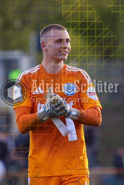 28.03.2026 GER, Fussball, Herren, Niederrhein Pokal Halbfinale, Saison 2025/2026, 1. FC Bocholt - MSV Duisburg | Maximilian Braune (MSV Duisburg) gestikuliert, Gestik 