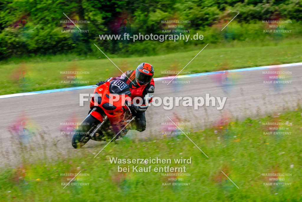 MotoTeam-3185 | Hier findet Ihr Bilder von Touristenfahrten auf der Nürburgring Nordschleife oder von anderen Veranstaltungen die ich besucht habe. Viel Spass beim Durch Schauen 