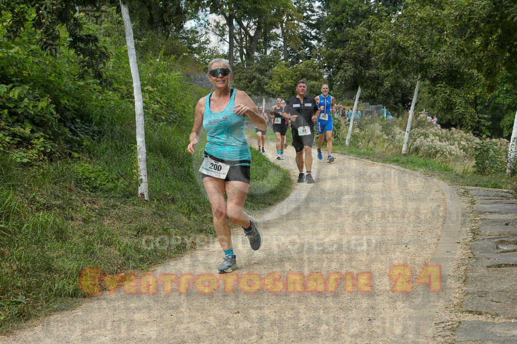 250824_1256_EX1_0965 | Sportfotografie im Rhein-Sieg Kreis, Köln, Bonn, NRW, Rheinland Pfalz, Hessen, etc. Unser Tätigkeitsfeld umfasst den Laufsport vom Volkslauf über den Marathon, Duathlon, Triathon bis zum Ultralauf wie Kölnpfad Ultra oder Schindertrail.