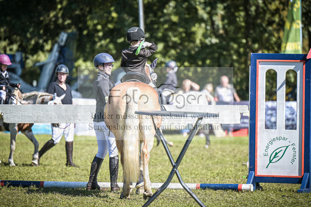 DOS_0257 | Entdecke hochwertige Reitturnierfotos von Foto Oger. Professionell, emotional und authentisch – jetzt Lieblingsmomente im Shop bestellen.Deutschlandweite Turnierfotografie. - Realisiert mit Pictrs.com
