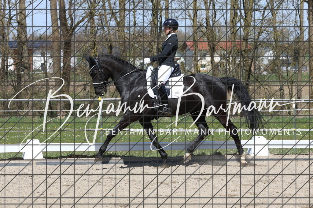 AZ2A4107 | Benjamin Bartmann Photomoments