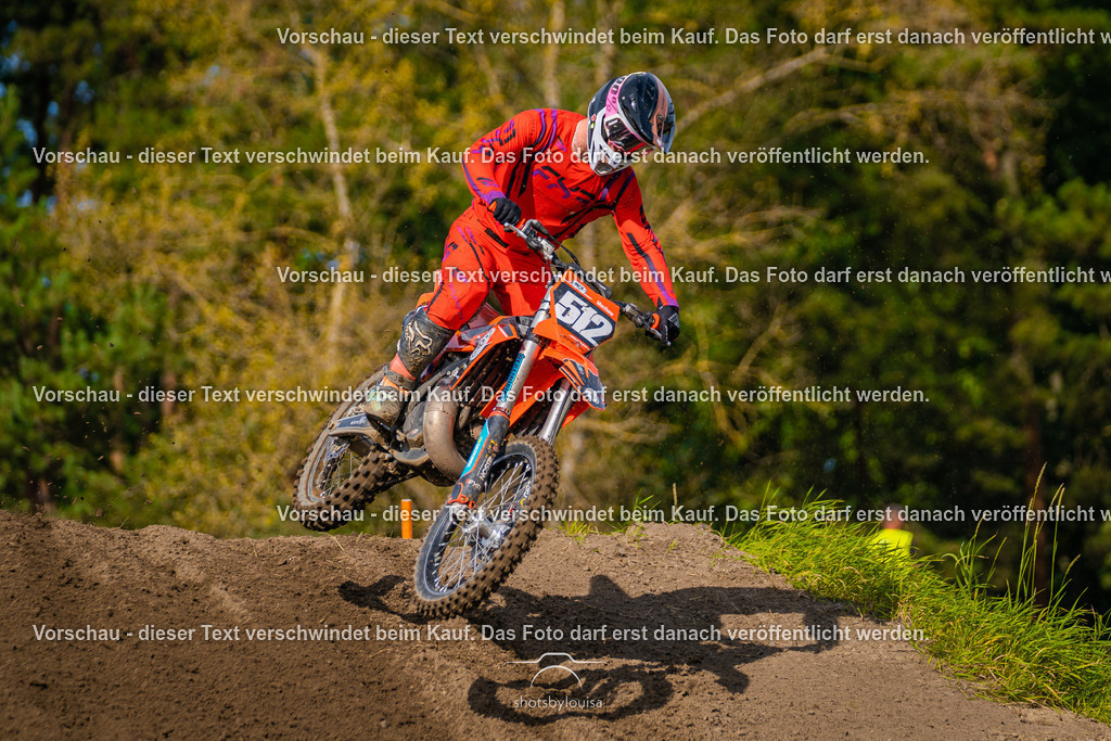 09_21_LM_Schenkenhorst-8304 | Sportfotografin aus Berlin-Brandenburg mit Fokus auf Motocross. Ich halte deine sportliche Leistung und echte Emotionen auf und neben der Strecke professionell fest. Entdecke die Fotos von deinem Rennen und bestelle sie direkt hier im Shop.