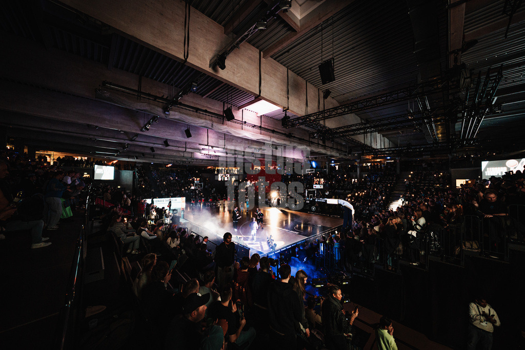 Basketball | Männer | Saison 2025/2026 | easyCredit Basketball Bundesliga | Veolia Towers Hamburg vs. Ratiopharm Ulm | 18.01.2026 | Arena Einlauf Show