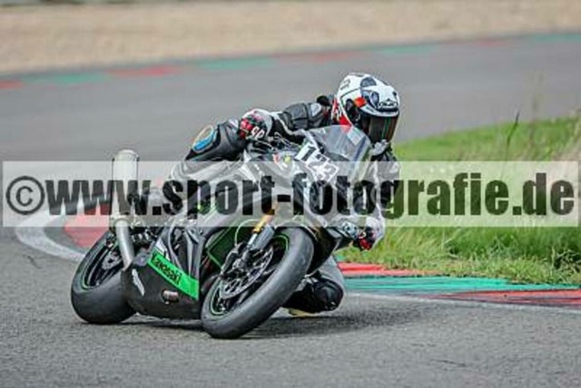 spof1027 | Professionelle Fotos von Sportveranstaltungen, aber auch Hochzeiten und anderen Events. - Realisiert mit Pictrs.com