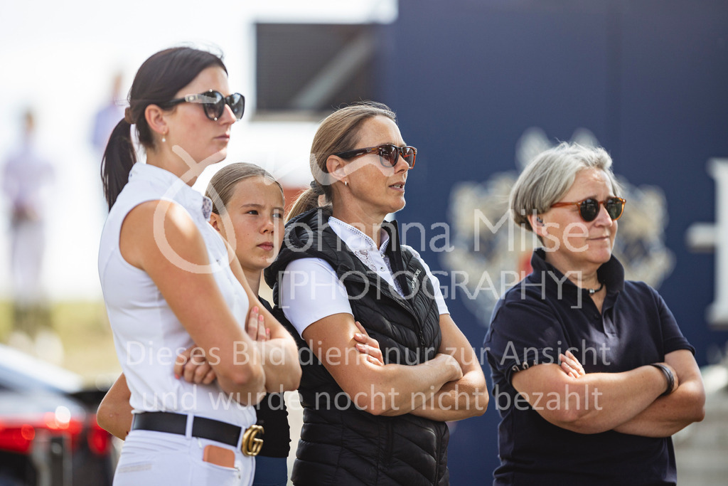 240714_BHO_M2-Spr-2-309 | Deine schönsten Turniermomente als professionelle Fotos! Entdecke hochwertige Pferdesport-Fotografie im Online-Shop. Jetzt Fotos finden & bestellen!