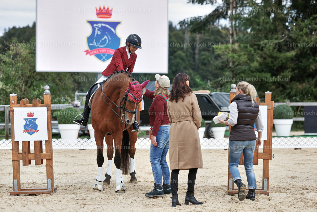 04_1-Siegerehrung-Dressur M__ -StoibPH-StoibPH-2702 | working equitationturnier fotograf videograf stoibphotography marixx film working equitation deutschland reitsport turnierfotografie eventfotografie equestrian events